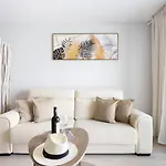 Home2book Stylish & Relax Attic Апартаменты Ла-Техита